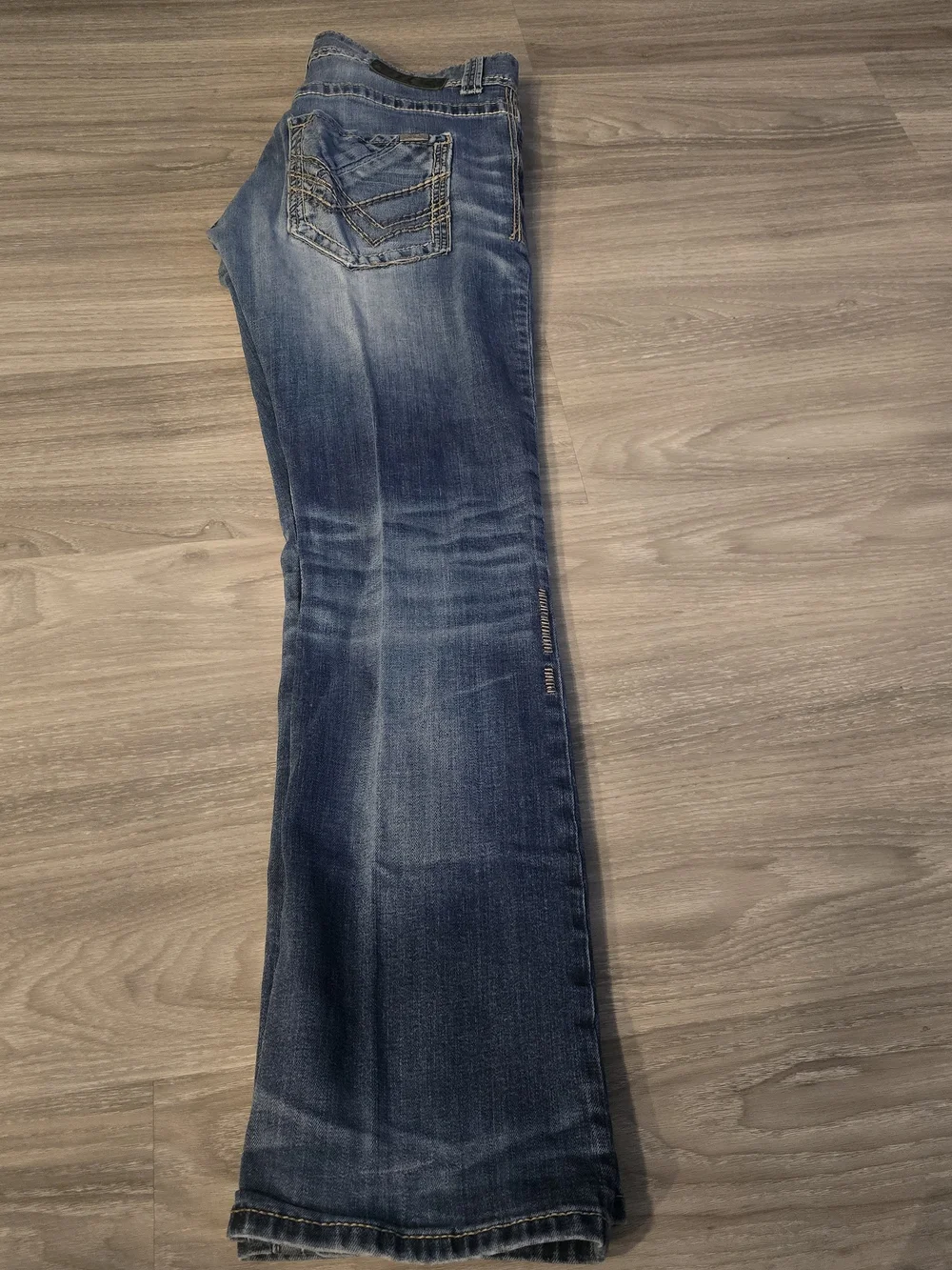 Buckle relaxed straight